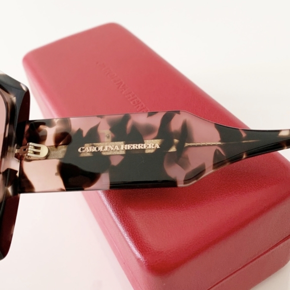 New - Carolina Herrera Sunglasses - Picture 3 of 7